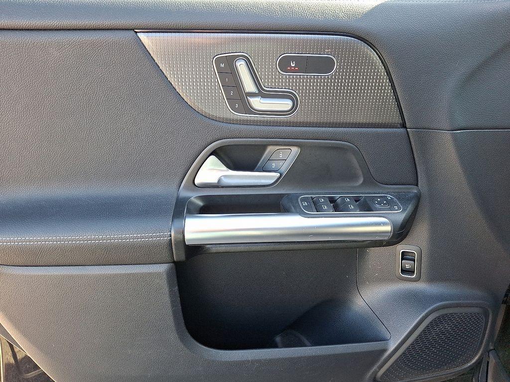 used 2021 Mercedes-Benz GLA 250 car, priced at $28,433
