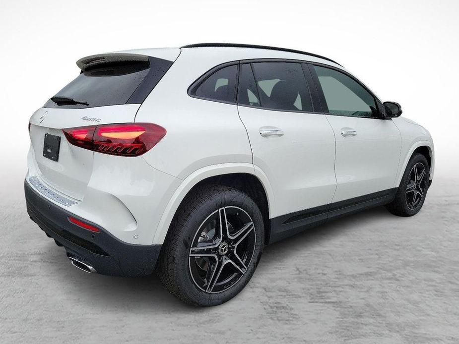 new 2025 Mercedes-Benz GLA 250 car, priced at $51,900