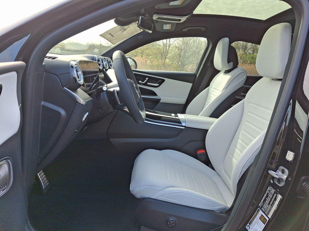 new 2025 Mercedes-Benz GLC 300 car, priced at $65,805