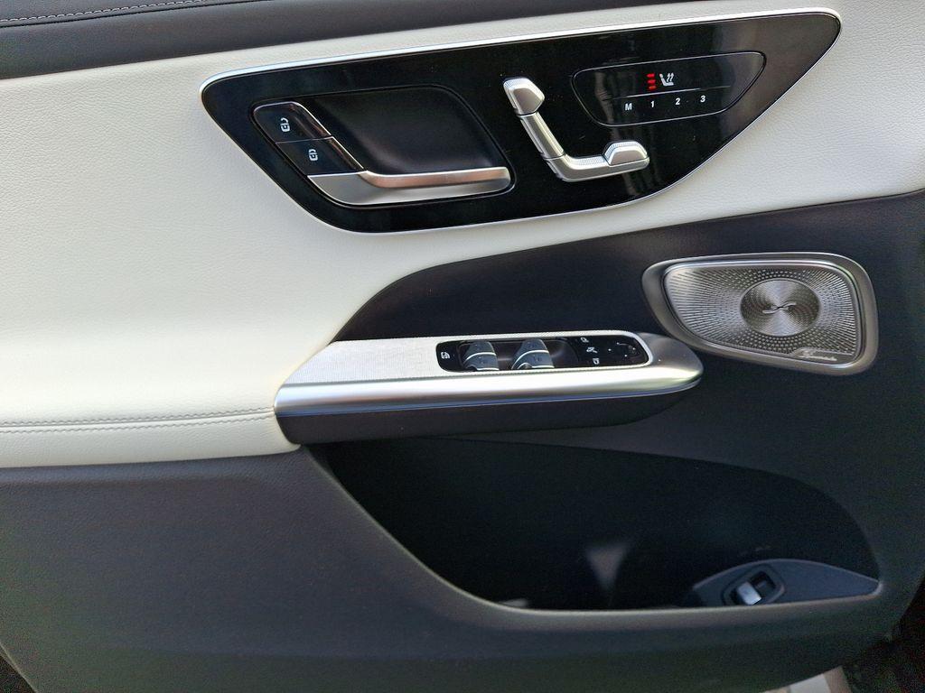 new 2025 Mercedes-Benz GLC 300 car, priced at $65,805