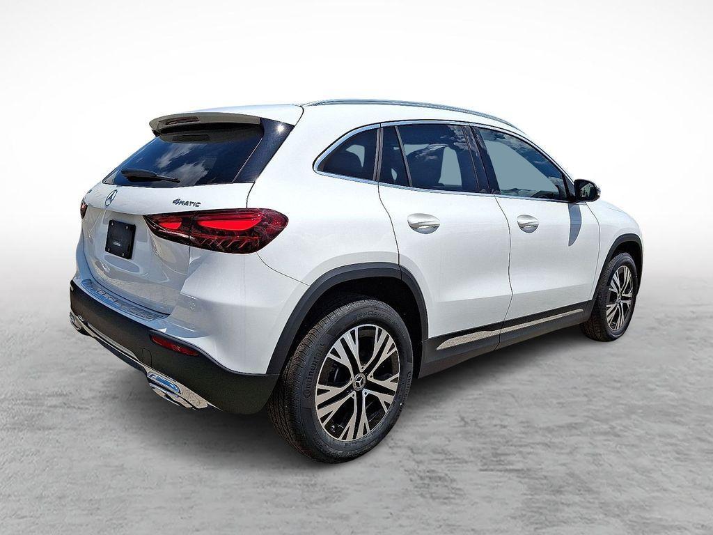 new 2025 Mercedes-Benz GLA 250 car, priced at $44,250