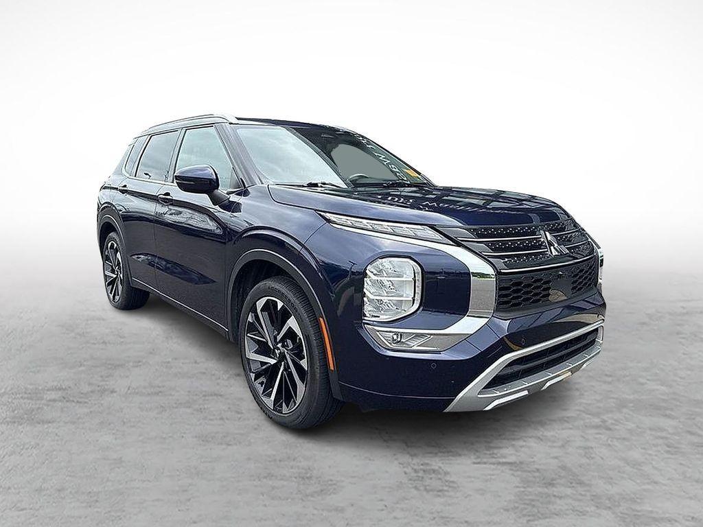 used 2022 Mitsubishi Outlander car, priced at $25,867