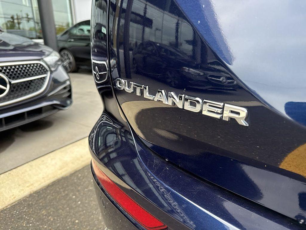 used 2022 Mitsubishi Outlander car, priced at $25,867