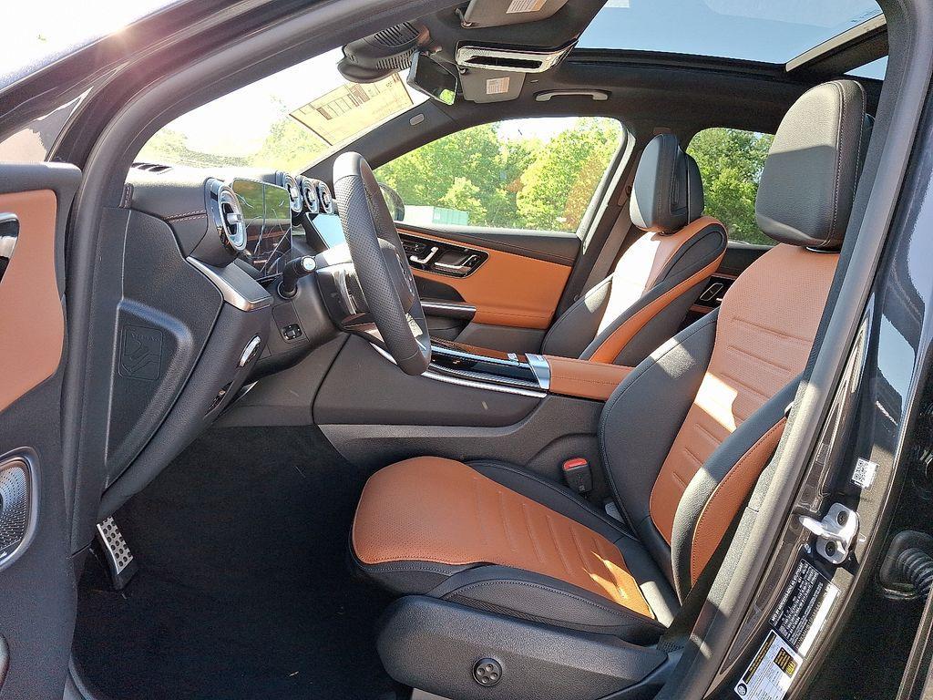 new 2025 Mercedes-Benz GLC 300 car, priced at $61,970