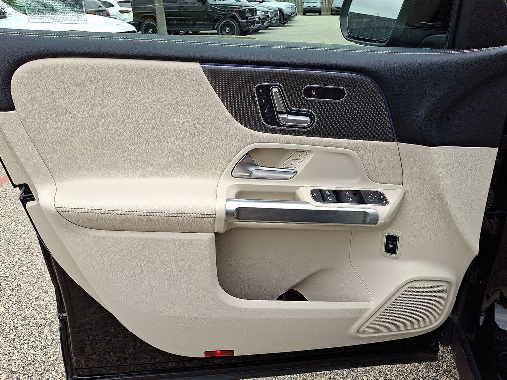 used 2021 Mercedes-Benz GLB 250 car, priced at $28,512