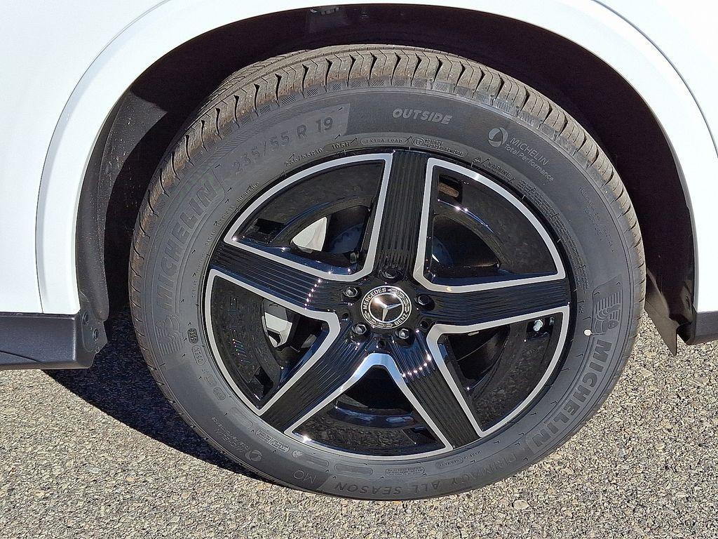 new 2026 Mercedes-Benz GLC 300 car, priced at $68,470