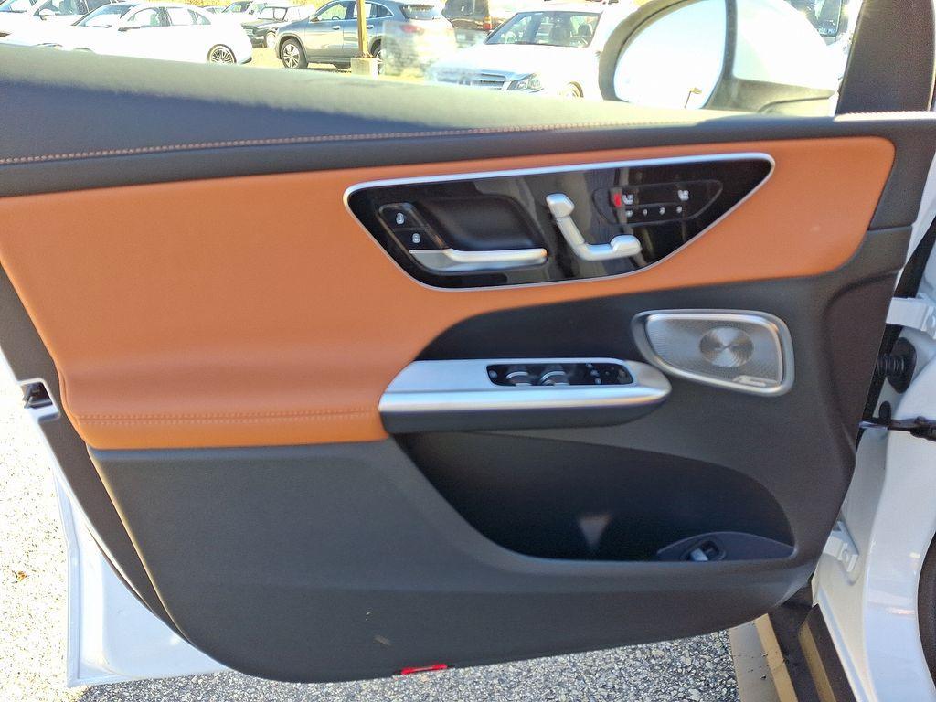 new 2026 Mercedes-Benz GLC 300 car, priced at $68,470