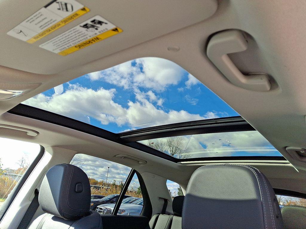 used 2025 Mercedes-Benz GLE 350 car, priced at $62,593