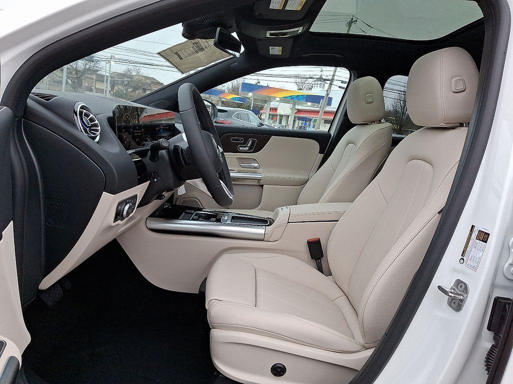 used 2025 Mercedes-Benz GLA 250 car, priced at $43,706