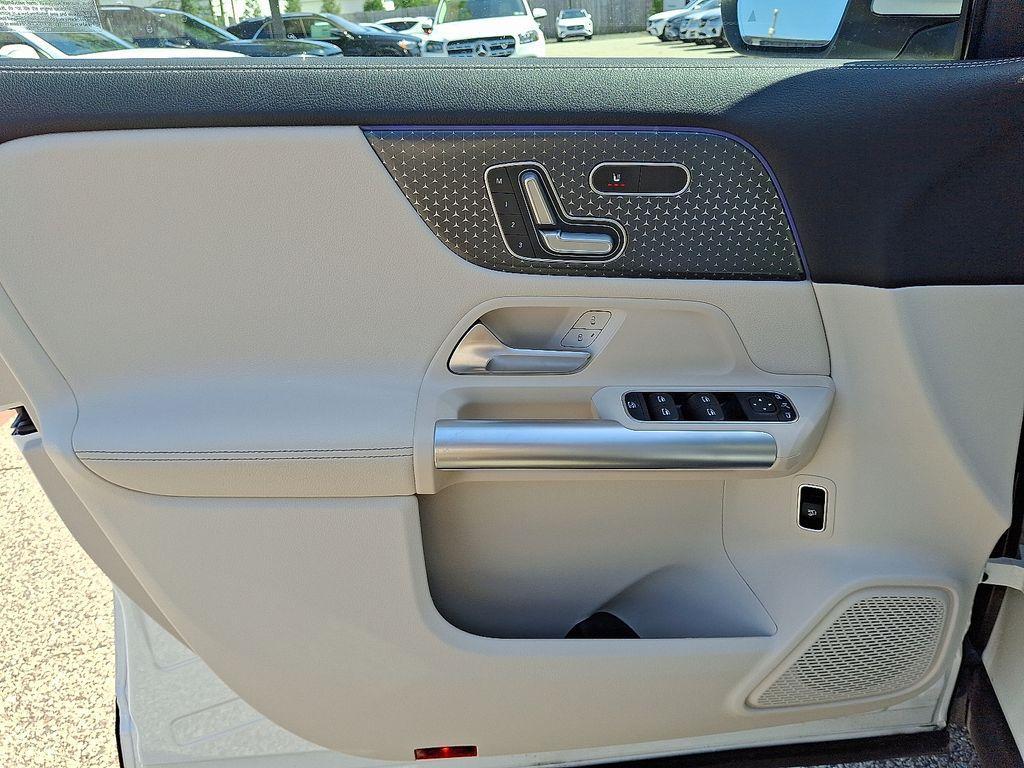 used 2025 Mercedes-Benz GLA 250 car, priced at $46,190
