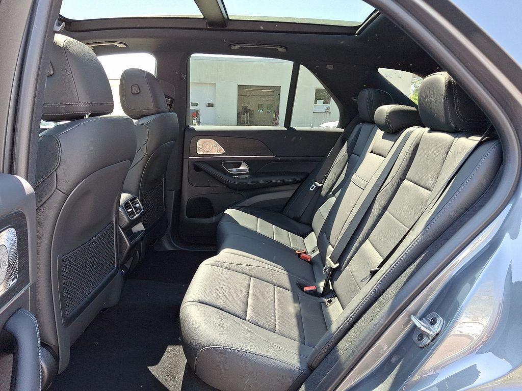 new 2025 Mercedes-Benz GLE 450e car, priced at $77,450