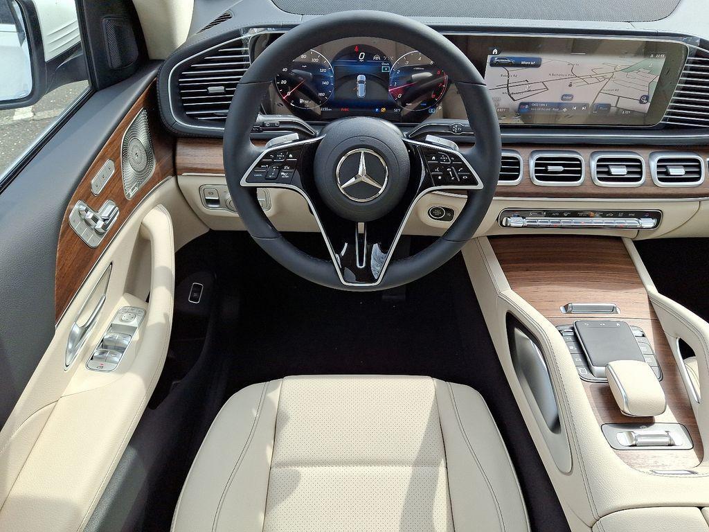 new 2025 Mercedes-Benz GLS 450 car, priced at $90,980