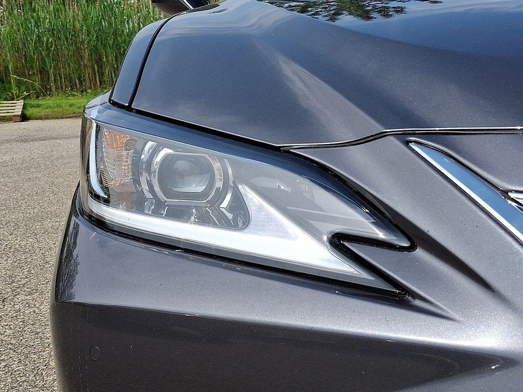 used 2022 Lexus ES 350 car, priced at $34,999