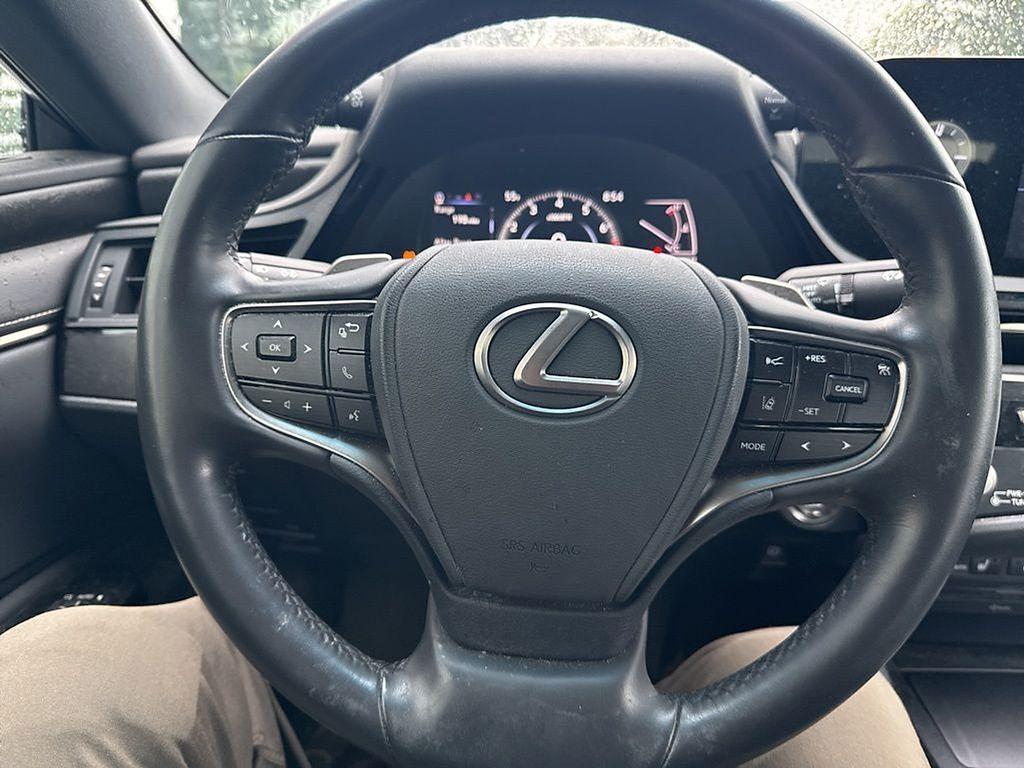 used 2022 Lexus ES 350 car, priced at $35,298