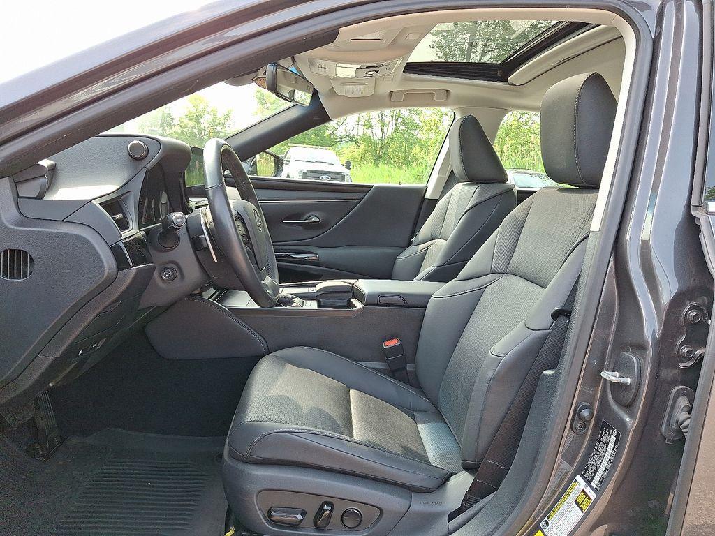 used 2022 Lexus ES 350 car, priced at $34,999