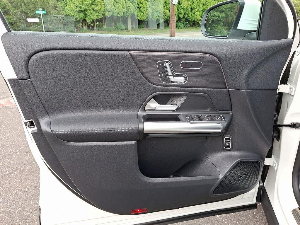 used 2026 Mercedes-Benz GLA 250 car, priced at $49,695