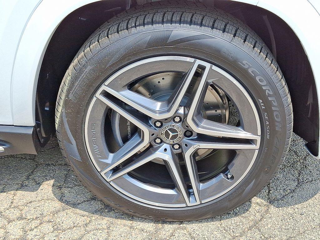 new 2025 Mercedes-Benz GLS 450 car, priced at $102,755