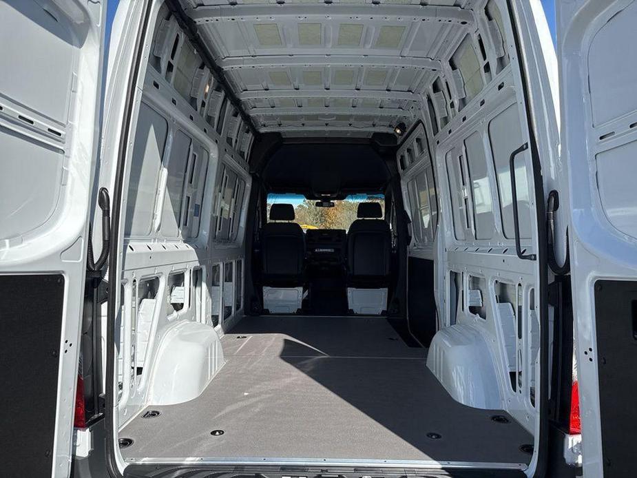 new 2025 Mercedes-Benz Sprinter 2500 car, priced at $61,662