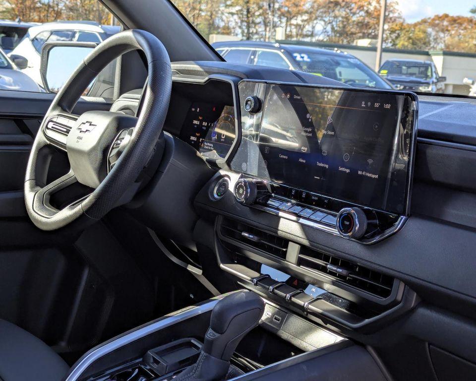 new 2025 Chevrolet Colorado car, priced at $32,690