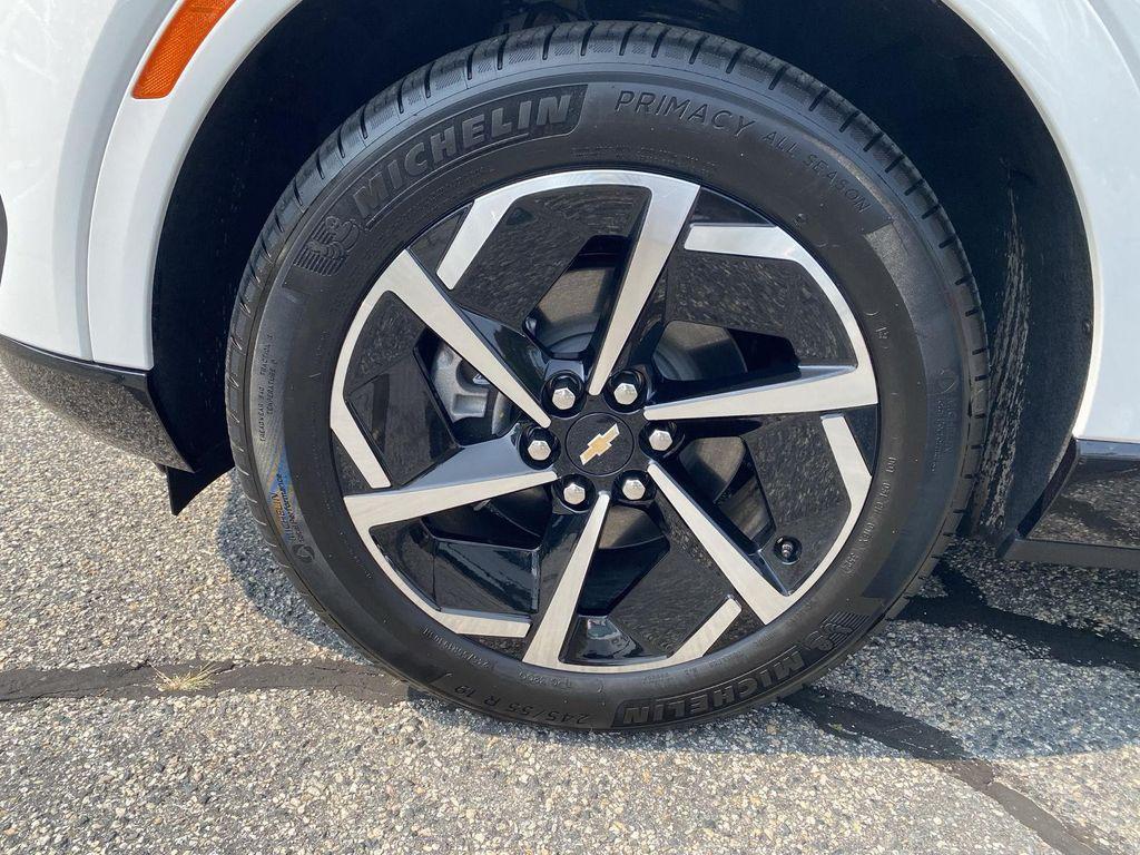 used 2025 Chevrolet Equinox EV car, priced at $29,999