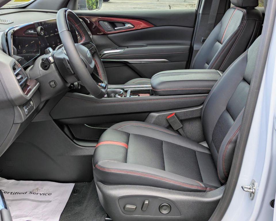 new 2026 Chevrolet Traverse car, priced at $59,290