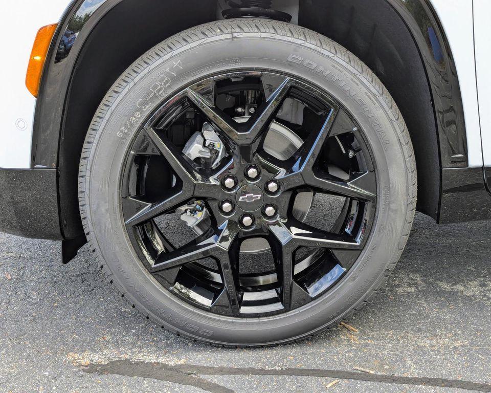 new 2026 Chevrolet Traverse car, priced at $59,290