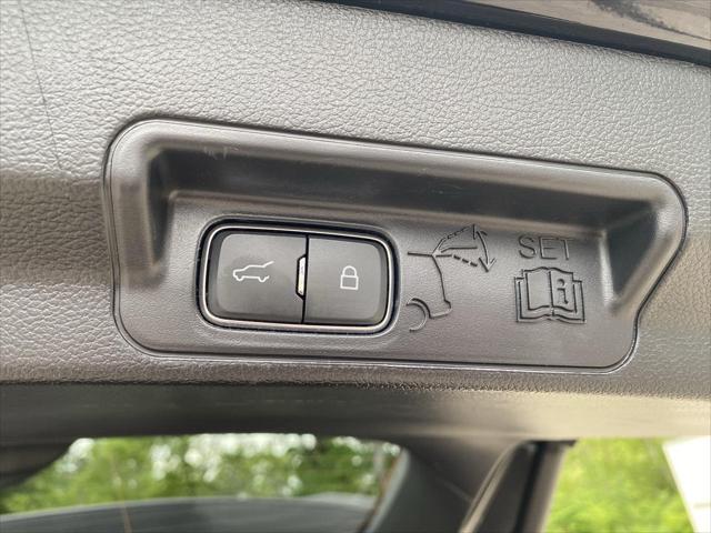 used 2022 Ford Explorer car, priced at $31,999