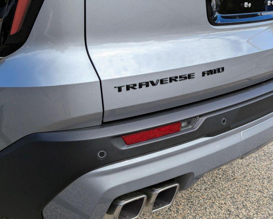 new 2026 Chevrolet Traverse car, priced at $51,295