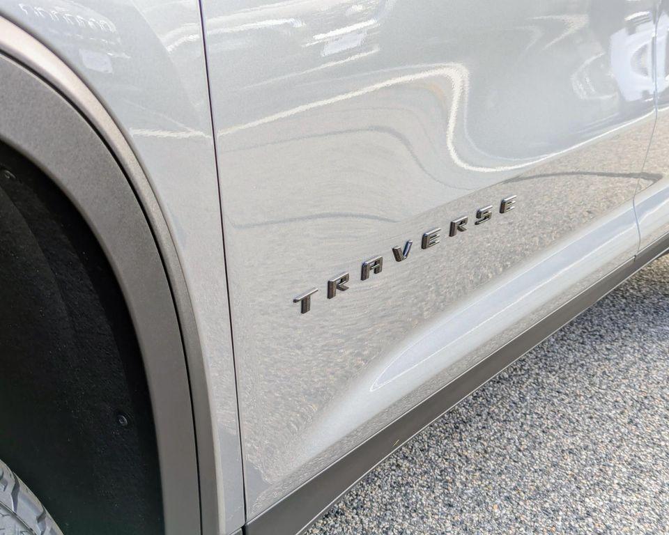 new 2026 Chevrolet Traverse car, priced at $51,295