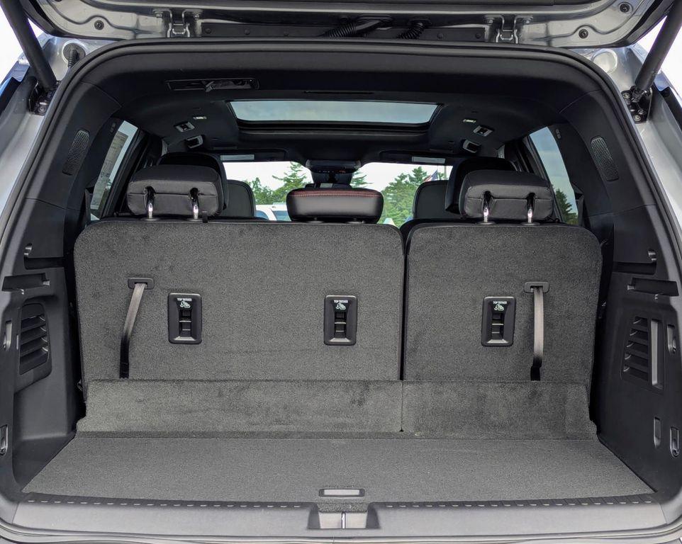 new 2026 Chevrolet Traverse car, priced at $51,295