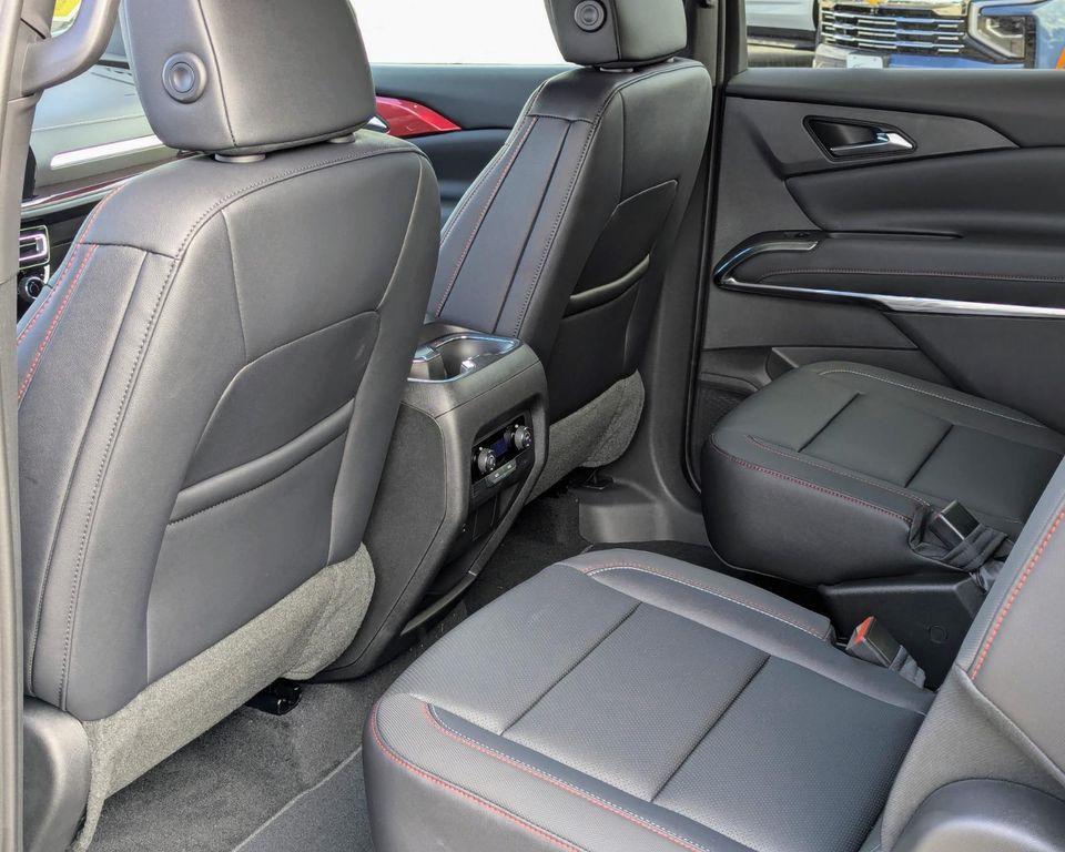 new 2026 Chevrolet Traverse car, priced at $51,295