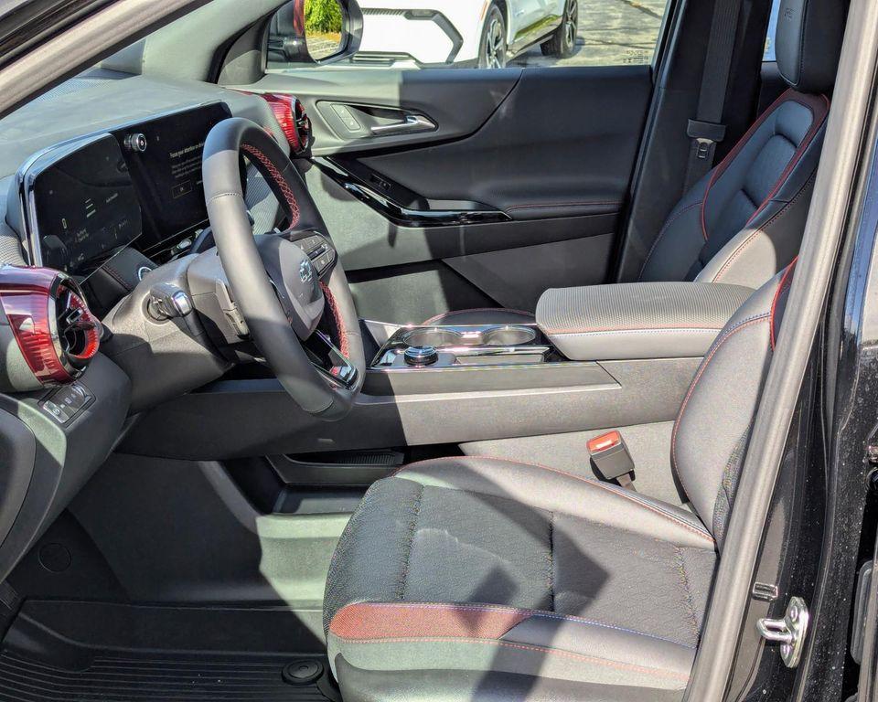 new 2026 Chevrolet Equinox car, priced at $39,105