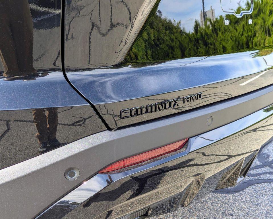 new 2026 Chevrolet Equinox car, priced at $39,105