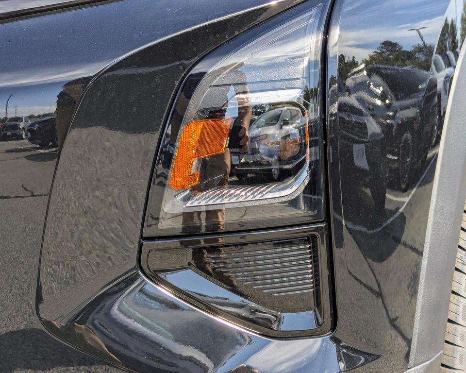 new 2026 Chevrolet Equinox car, priced at $39,105