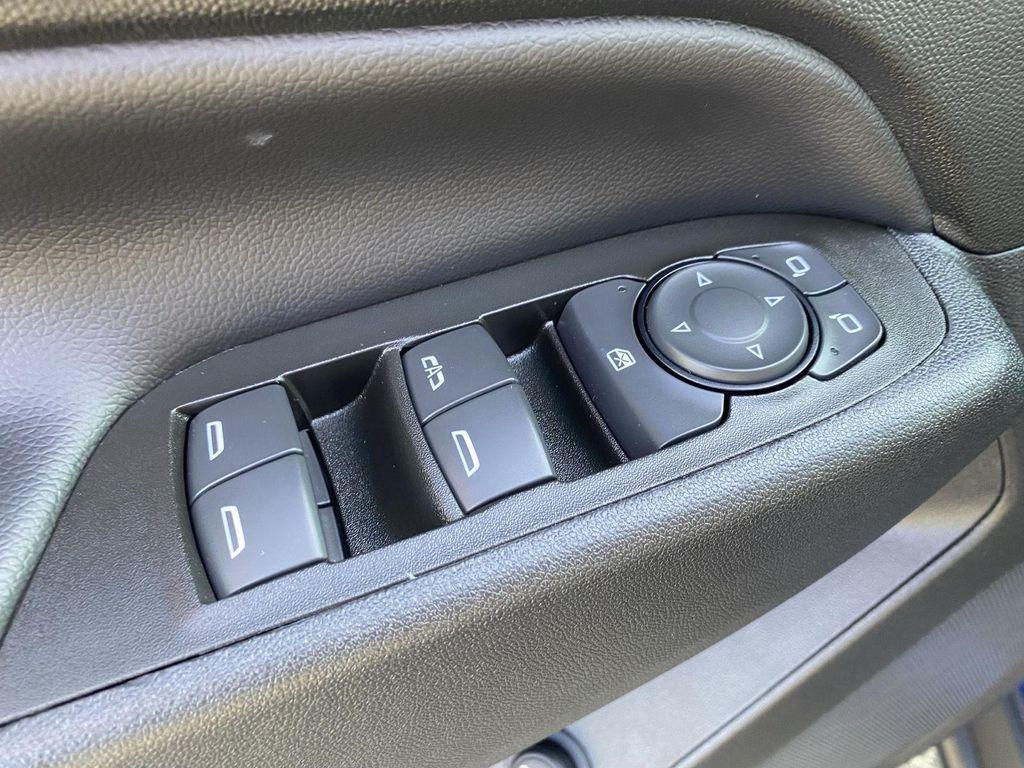 used 2022 Chevrolet Equinox car, priced at $22,999