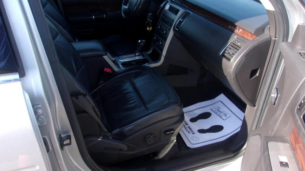 used 2009 Ford Flex car, priced at $5,995