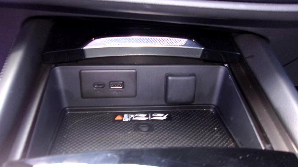 used 2024 Buick Envision car, priced at $34,995