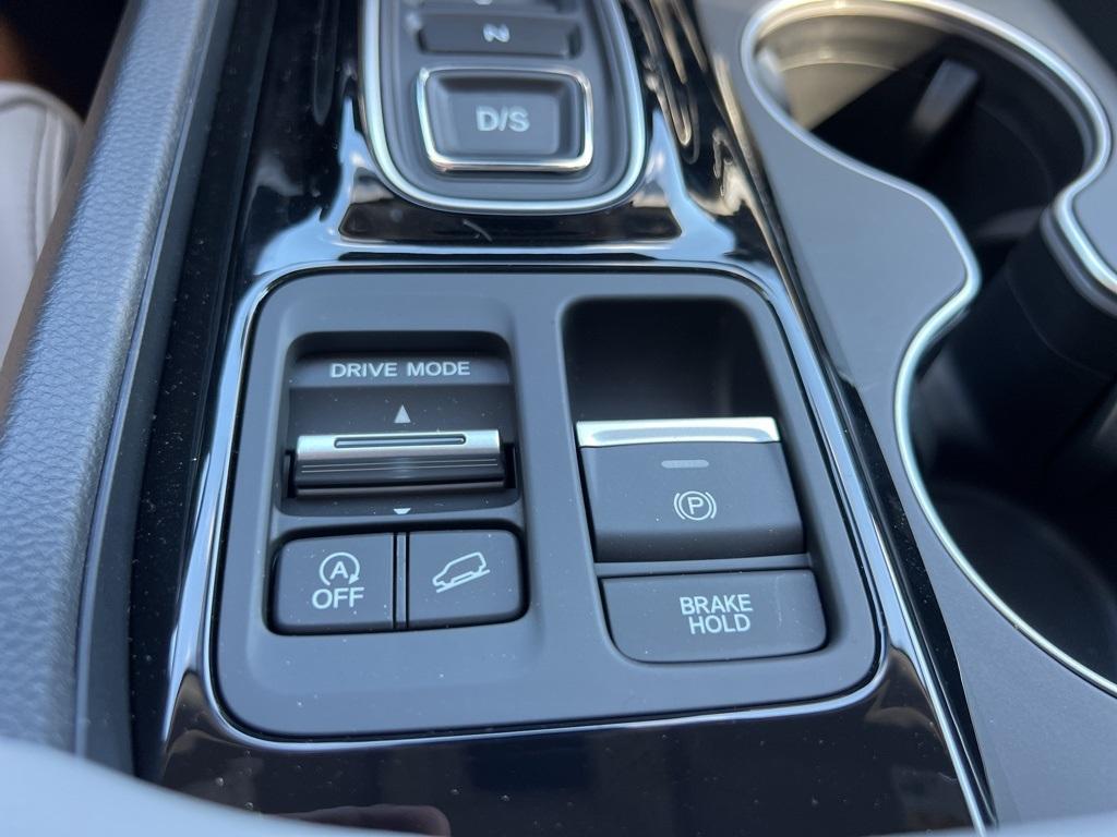 new 2025 Honda Pilot car, priced at $51,825