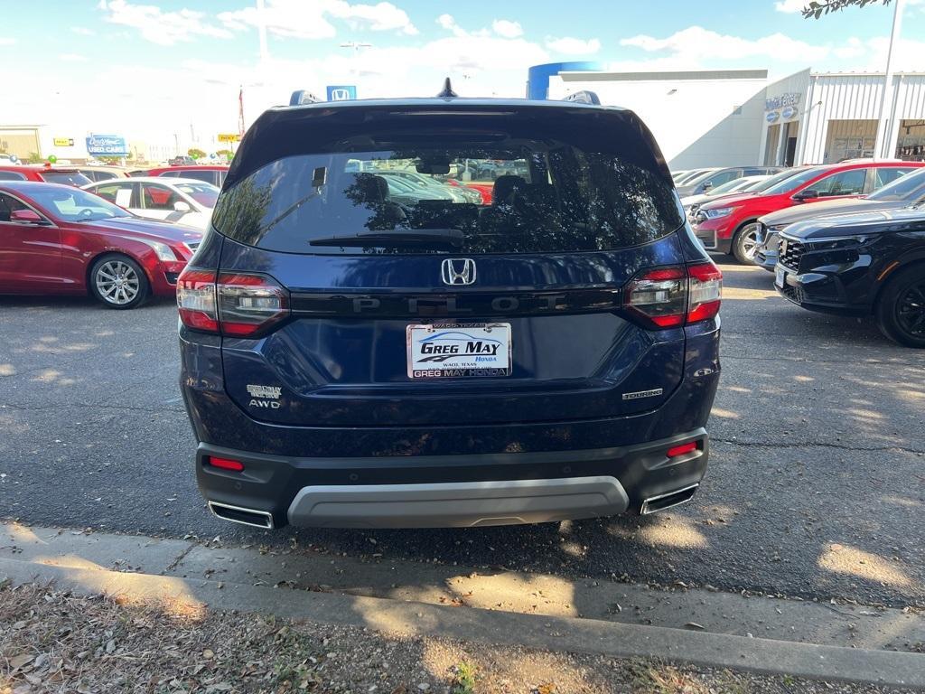 new 2025 Honda Pilot car, priced at $51,825