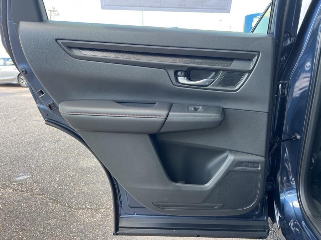 new 2026 Honda CR-V Hybrid car, priced at $40,175