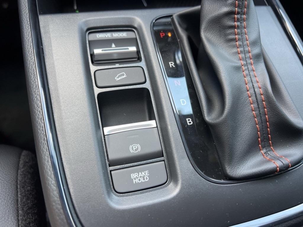 new 2026 Honda CR-V Hybrid car, priced at $40,175