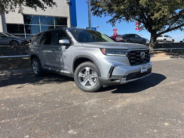 new 2025 Honda Pilot car, priced at $44,895