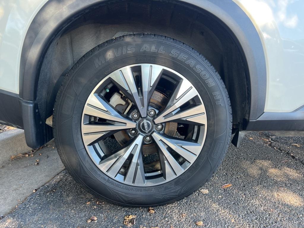 used 2023 Nissan Rogue car, priced at $17,907