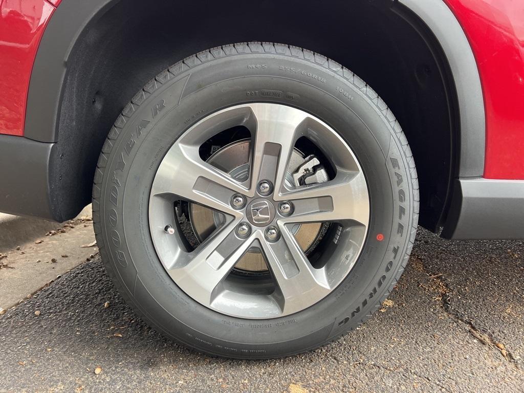 new 2025 Honda Pilot car, priced at $46,005