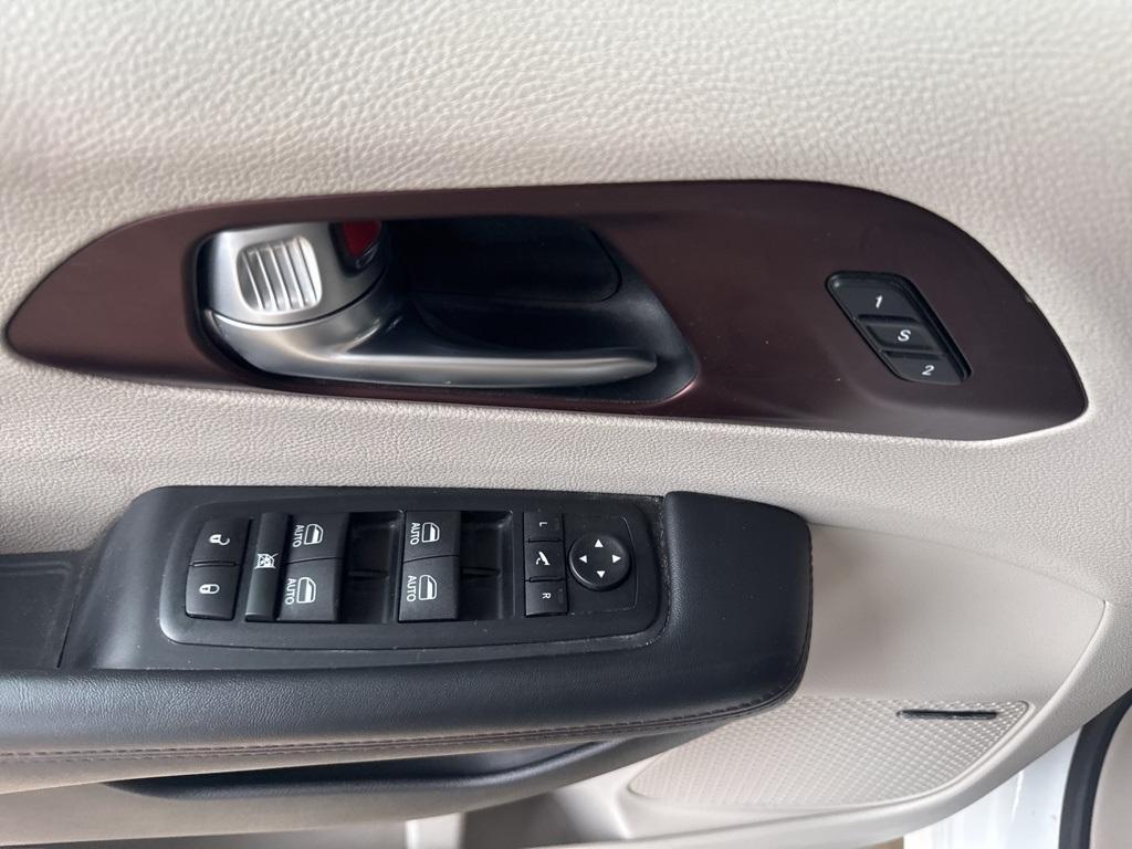 used 2017 Chrysler Pacifica car, priced at $16,887