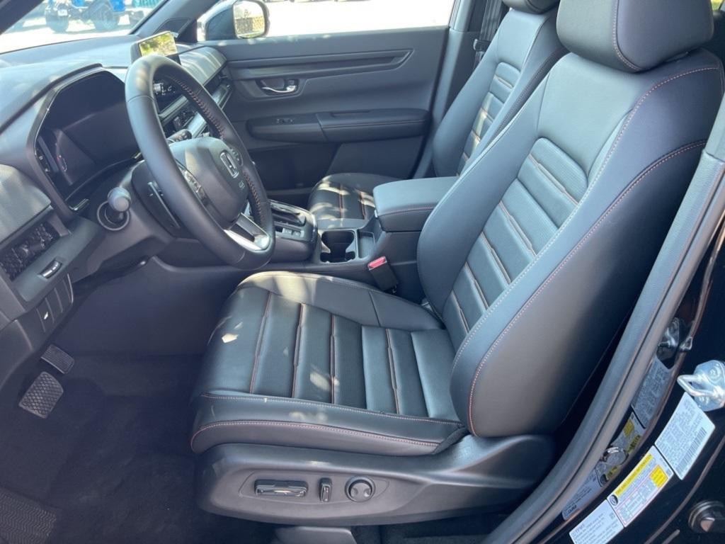 new 2026 Honda CR-V Hybrid car, priced at $41,675