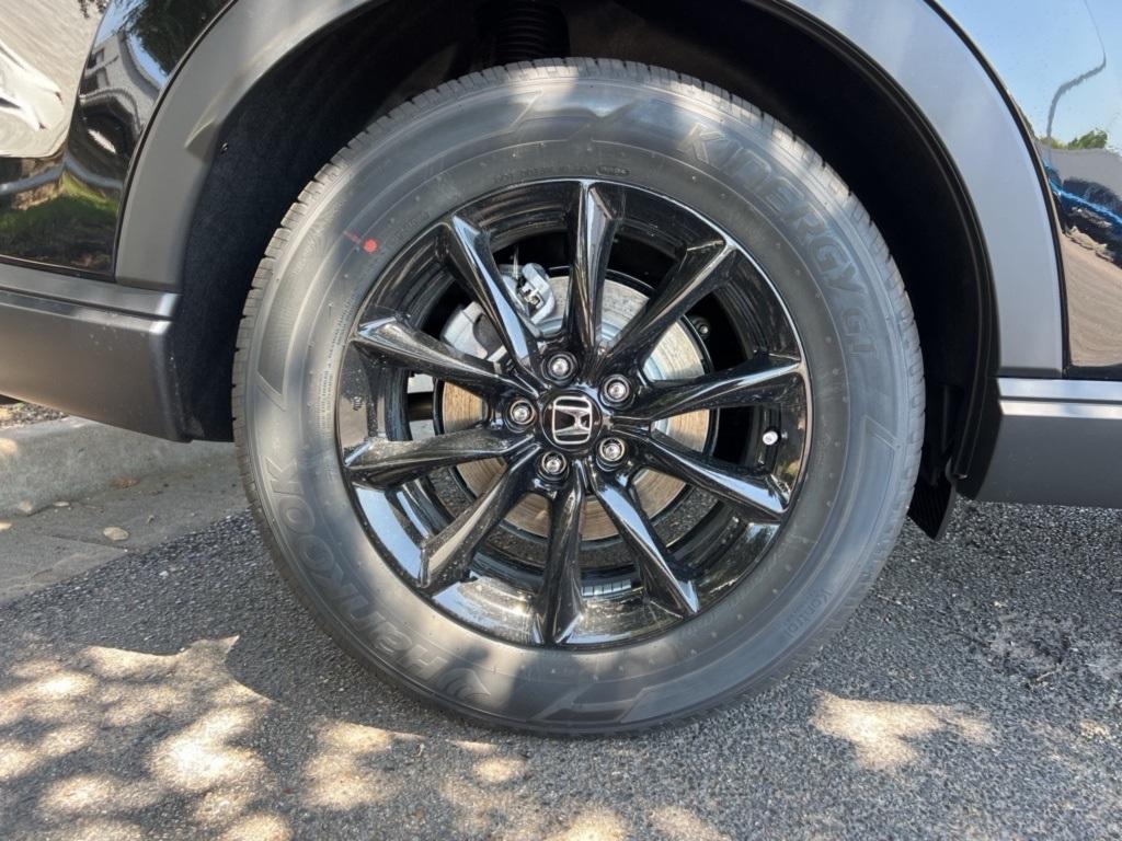 new 2026 Honda CR-V Hybrid car, priced at $41,675