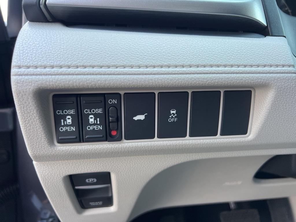 new 2026 Honda Odyssey car, priced at $45,320