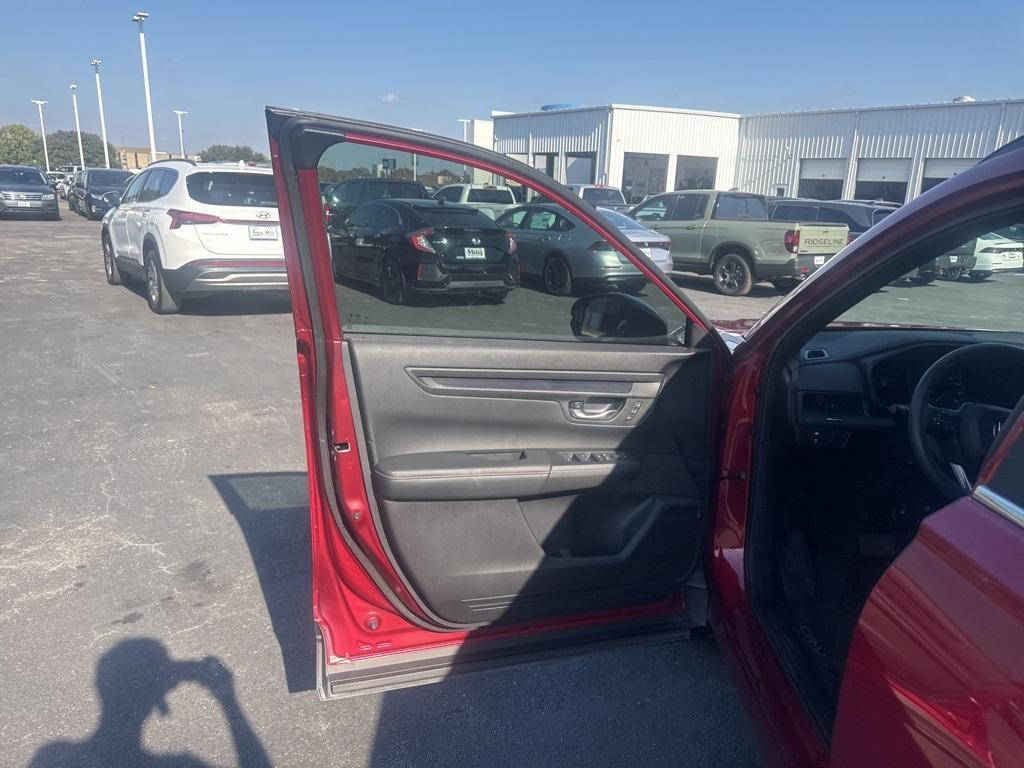 used 2024 Honda CR-V Hybrid car, priced at $33,138