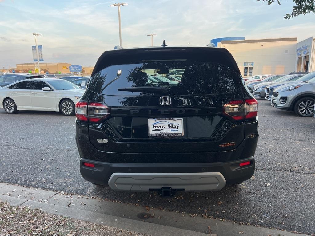 new 2025 Honda Pilot car, priced at $49,350